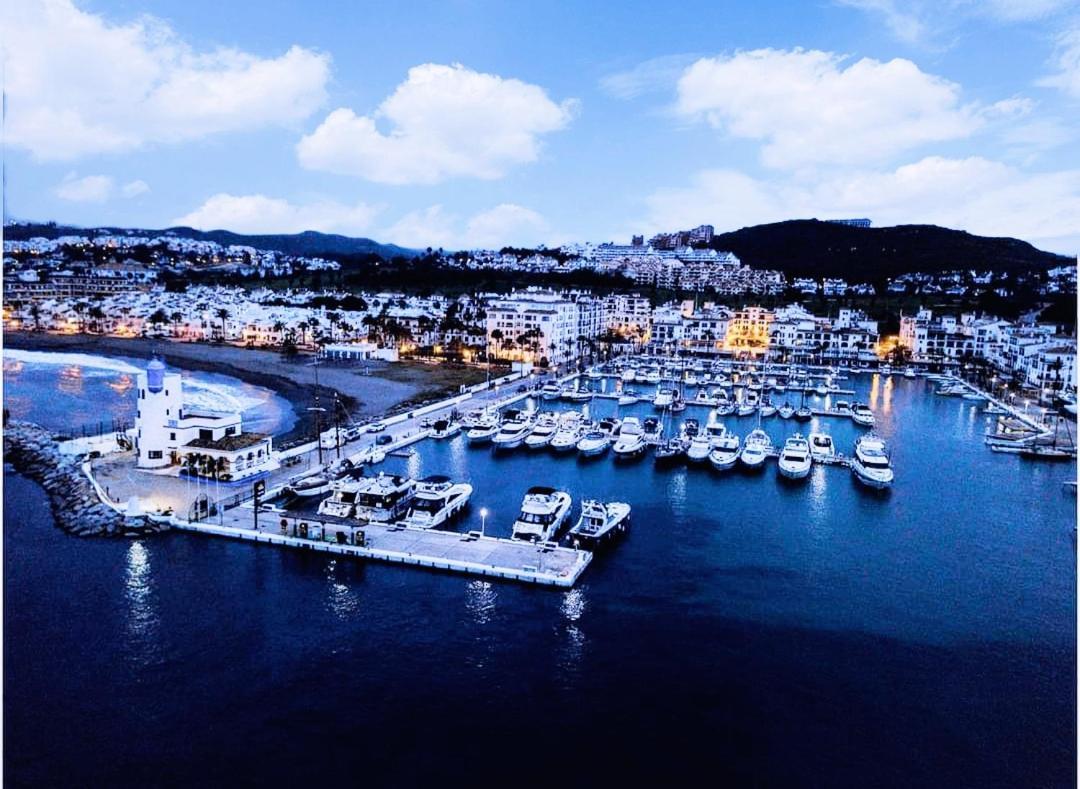 Apartamentos Los Hidalgo Golf Manilva Dış mekan fotoğraf